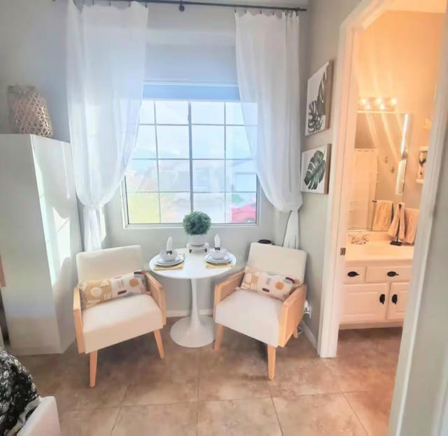 Image 35 of 39 For 79818 Parkway Esplanade