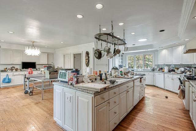 280 Uplands Drive, Hillsborough CA: https://media.crmls.org/mediaz/1b94162b-7e90-4799-a66a-09c88b3f5596.jpg
