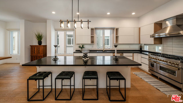139 Westwind Mall, Marina del Rey CA: https://media.crmls.org/mediaz/1b94cda1-e2f4-4c9f-8f82-dcf76ce68cfd.jpg