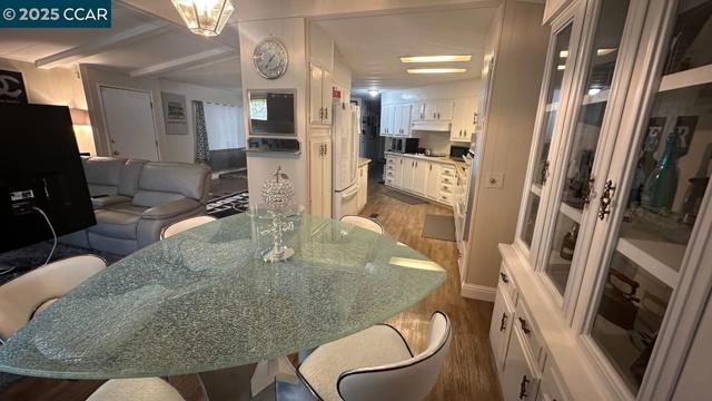 367 Ravine Cir, Rancho Cordova CA: https://media.crmls.org/mediaz/1b950ade-3747-4030-844a-7fe32fa26e0f.jpg