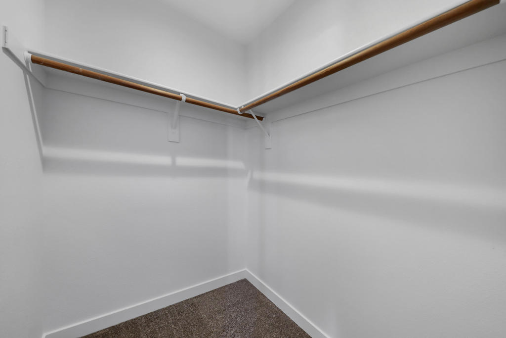 https://media.crmls.org/mediaz/1b958cea-ad81-4d4f-8b6d-80fa3b5040fd.jpg?preset=X-Large