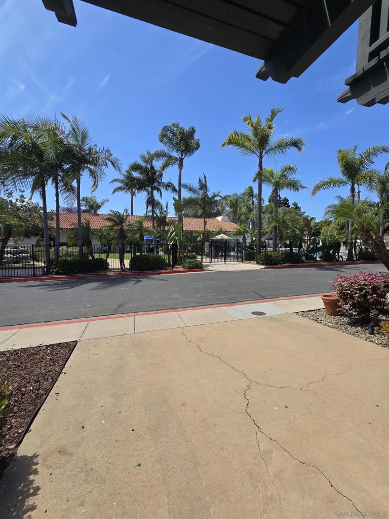 4044 Loma Riviera Cir - photo 4