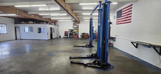 969 969 second, San Jose CA: https://media.crmls.org/mediaz/1b983f5d-1cad-44c4-9dff-c80ac238e820.jpg