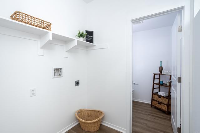 Detail Gallery Image 12 of 31 For 4982 Ocean View Bld, San Diego,  CA 92113 - 3 Beds | 2/1 Baths