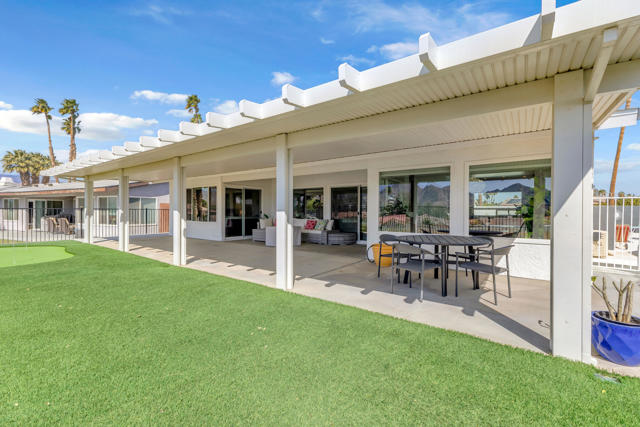 76775 Kentucky Avenue, Palm Desert CA: https://media.crmls.org/mediaz/1b995cf0-d502-4ead-8ae1-577ad71ba0b8.jpg