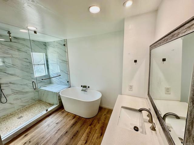 Detail Gallery Image 4 of 31 For 2130 Sunset Dr. #14,  Vista,  CA 92081 - 2 Beds | 2 Baths