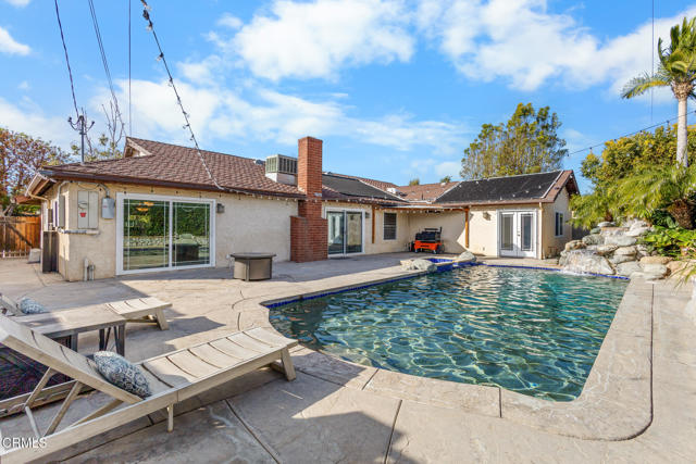 Detail Gallery Image 36 of 45 For 1036 Stanford Dr, Simi Valley,  CA 93065 - 5 Beds | 2/1 Baths