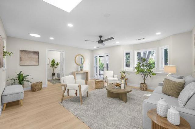 362 N Murphy Avenue, Sunnyvale CA: https://media.crmls.org/mediaz/1b9ad6ad-7fe5-4a33-a43c-7804697e34c7.jpg
