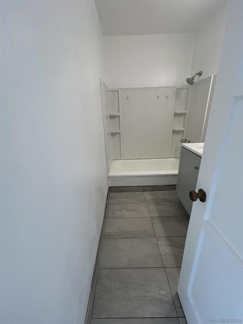7041 Stanford Avenue, La Mesa CA: https://media.crmls.org/mediaz/1b9b4686-c84f-4f05-a73c-bcb99dbecd01.jpg
