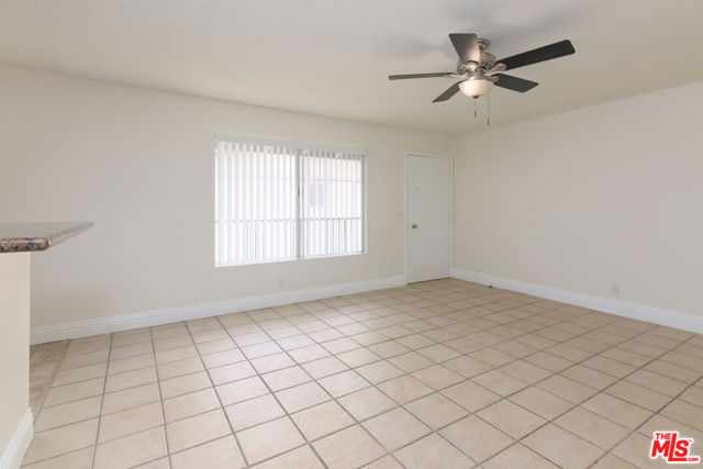 1920 North H Street, 246 photo 6