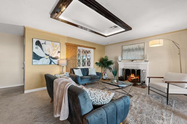 Detail Gallery Image 5 of 42 For 2736 Deerpark Dr, San Diego,  CA 92110 - 3 Beds | 2 Baths