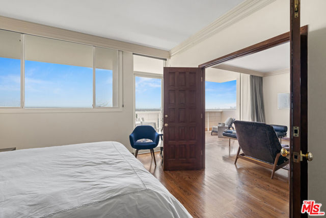 8787 Shoreham Drive, West Hollywood CA: https://media.crmls.org/mediaz/1b9cb5d5-0f3f-4a6c-9617-bc3e54af39a0.jpg