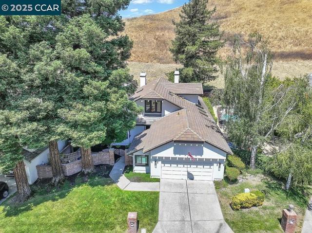 959 Redwood Dr, Danville CA: https://media.crmls.org/mediaz/1b9dfb1c-5372-4202-ba4a-0c688b779076.jpg