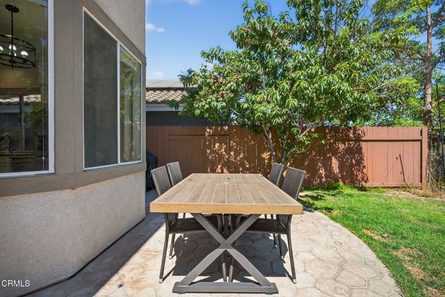 5004 Ladera Vista Drive, Camarillo CA: https://media.crmls.org/mediaz/1b9e2458-fdfd-45fa-9179-a6b87add0451.jpg