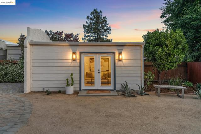 533 Lewis Ave, San Leandro CA: https://media.crmls.org/mediaz/1b9e5912-73df-402f-8fdf-b6950daf64f2.jpg