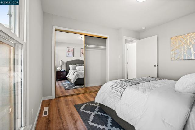 989 Parkside Dr, Richmond CA: https://media.crmls.org/mediaz/1b9eeda5-1a34-49a5-9cd2-8c86506eb64d.jpg