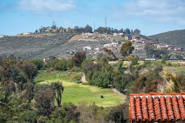 6241 Strada Fragante, Rancho Santa Fe CA: https://media.crmls.org/mediaz/1b9f7904-b2dd-4293-99fa-6bc8a662d71a.jpg