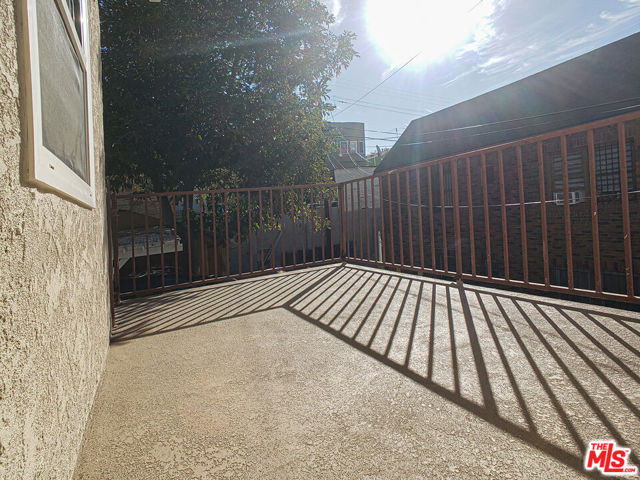 158 N Edgemont Street, Los Angeles CA: https://media.crmls.org/mediaz/1b9fd475-8091-4fcf-8e06-8e6c69972d31.jpg