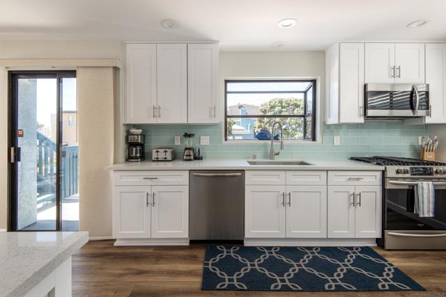 822 San Gabriel Pl, San Diego CA: https://media.crmls.org/mediaz/1ba0c0e3-4ec1-4534-a515-28cf703469a2.jpg