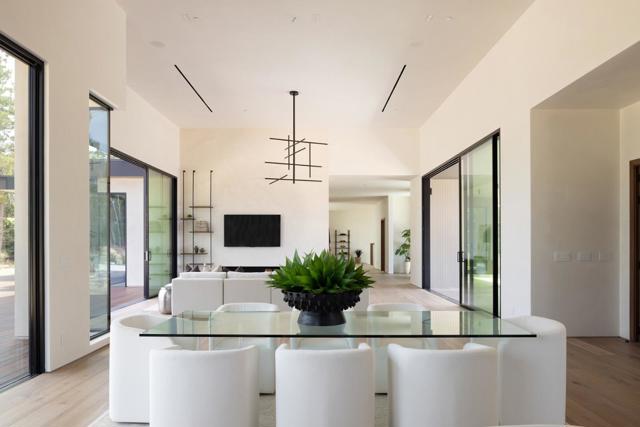 31 Poppy Lane, Pebble Beach CA: https://media.crmls.org/mediaz/1ba1042a-f0dd-4bb0-838e-4c0aa26d4101.jpg