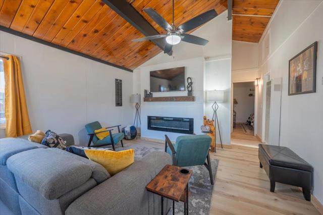 972 Pinon Lane, Big Bear CA: https://media.crmls.org/mediaz/1ba19681-31a1-4611-af77-bb2030ac28f8.jpg