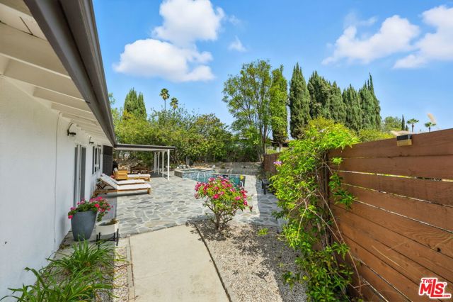 20835 Tiara Street, Woodland Hills CA: https://media.crmls.org/mediaz/1ba1d287-f963-460f-b935-f6f8a930e1b9.jpg