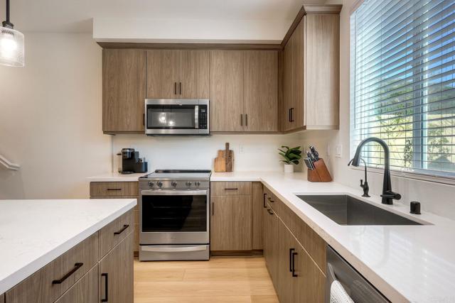 Detail Gallery Image 11 of 31 For 229 Mission Villas Rd., San Marcos,  CA 92069 - 2 Beds | 2/1 Baths