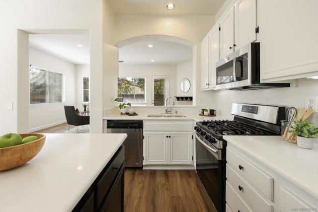 11540 Miro Cir, San Diego CA: https://media.crmls.org/mediaz/1ba23e0b-92ce-40e9-8c25-809ce703f0d7.jpg