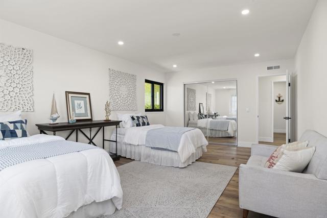 Detail Gallery Image 44 of 72 For 2841 Lloyd Street, San Diego,  CA 92117 - 5 Beds | 3/1 Baths