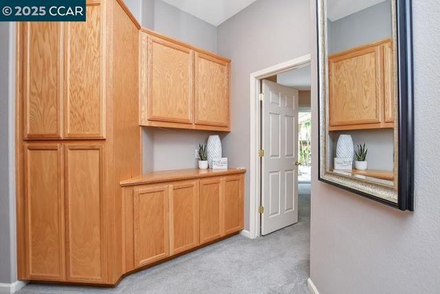 513 Mendota St, Brentwood CA: https://media.crmls.org/mediaz/1ba3ba24-64c3-41f1-8839-de6a5328dfcd.jpg