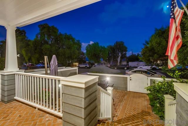 240 B Avenue, Coronado CA: https://media.crmls.org/mediaz/1ba52a20-de27-4f1c-95e0-622e2caaa0fb.jpg