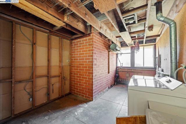 6400 Mines Rd, Livermore CA: https://media.crmls.org/mediaz/1ba555f2-8452-492e-be3f-d099bb186584.jpg