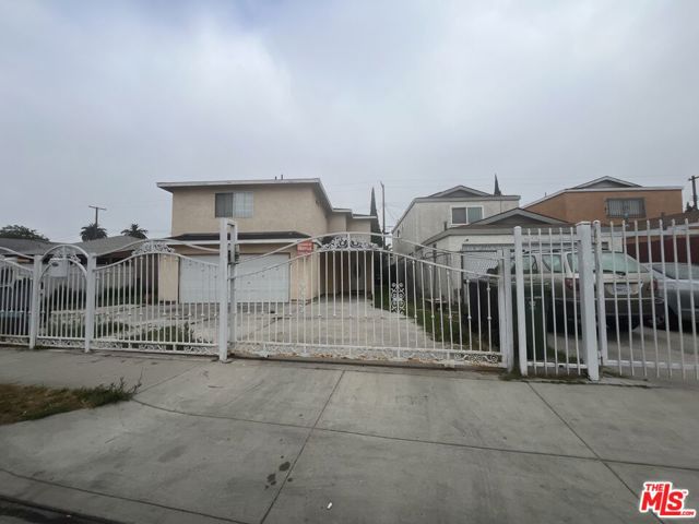 2223 E Oris Street, Compton CA: https://media.crmls.org/mediaz/1ba7230f-de4d-4303-9827-4666b55ff314.jpg
