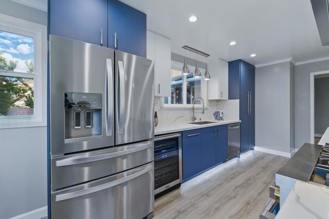 114 Garden Lane, Daly City CA: https://media.crmls.org/mediaz/1ba79db9-263b-4359-b4a8-7a5d0ada1e51.jpg
