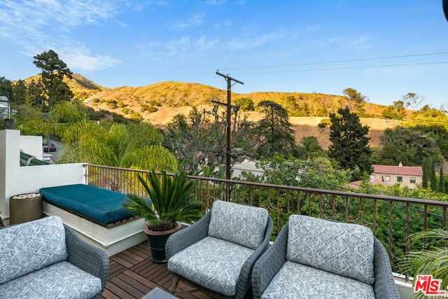 1925 Curson Place, Los Angeles CA: https://media.crmls.org/mediaz/1ba880b5-fa88-49a3-a9ce-b5e7a49cc030.jpg