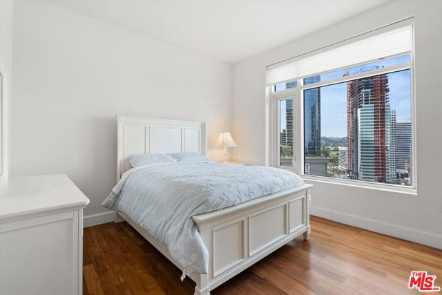 1 W Century Drive, Los Angeles CA: https://media.crmls.org/mediaz/1ba8dae8-6c9f-4462-b442-29ebc5d12dee.jpg