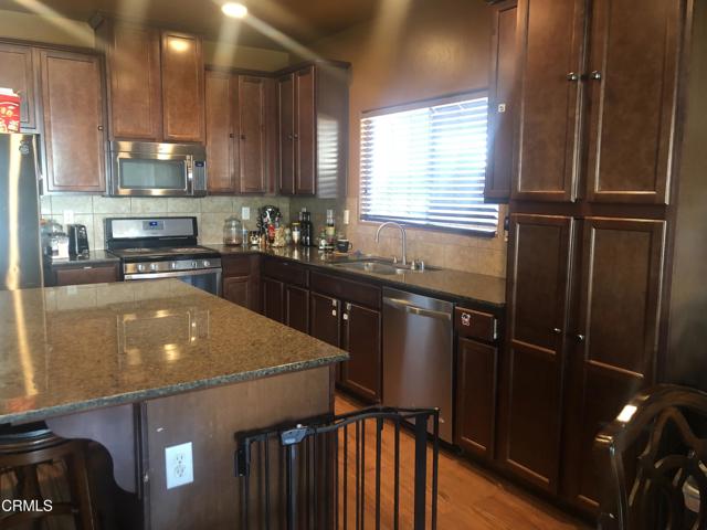 Detail Gallery Image 14 of 38 For 9116 Kellyann St, Bakersfield,  CA 93313 - 4 Beds | 2 Baths