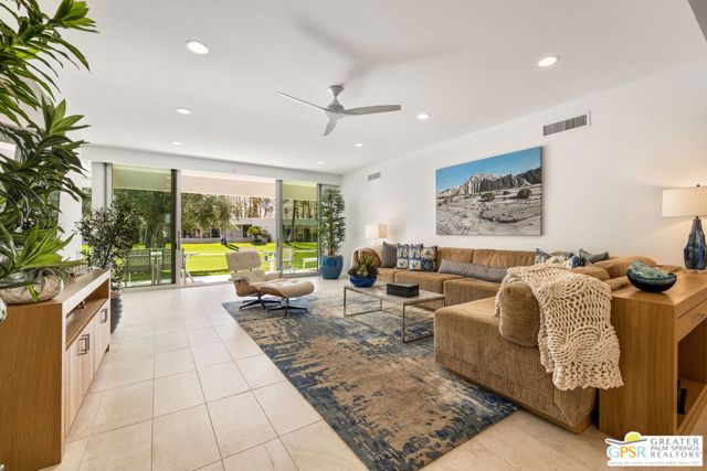 207 Desert Lakes Drive, Palm Springs CA: https://media.crmls.org/mediaz/1ba974e3-18cb-4642-967c-2370d1b3f4ef.jpg
