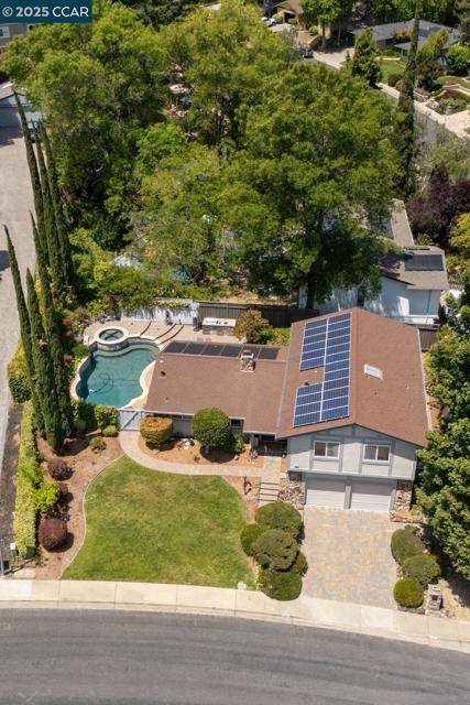 2 Kulani Ln, Pleasant Hill CA: https://media.crmls.org/mediaz/1baac7de-b4de-47c4-879c-811bbad181db.jpg