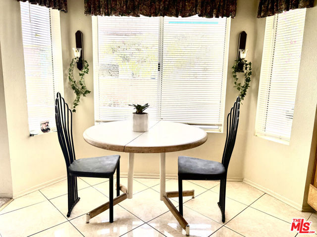 3202 Angeleno Place, Palmdale CA: https://media.crmls.org/mediaz/1baae27a-a3e1-4240-9e26-d2aa6e43b115.jpg