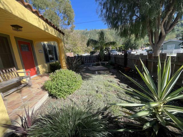 121 E Warner St photo 4