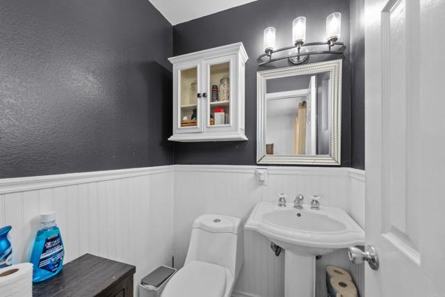 Image 11 of 24 For 706 Ash Street