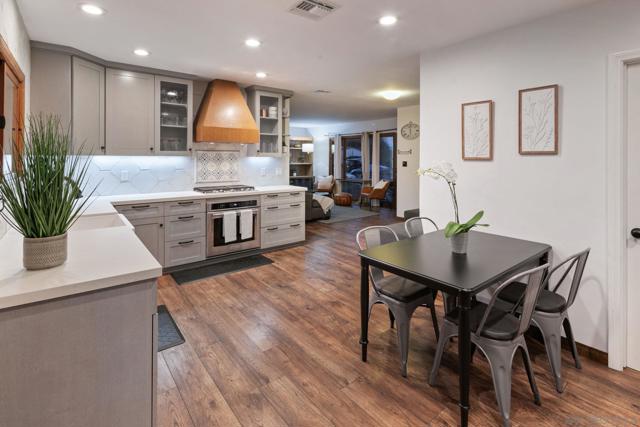 4407 Dakota Drive, San Diego CA: https://media.crmls.org/mediaz/1bab184d-8985-4bee-80d9-b6d6ae9474dd.jpg