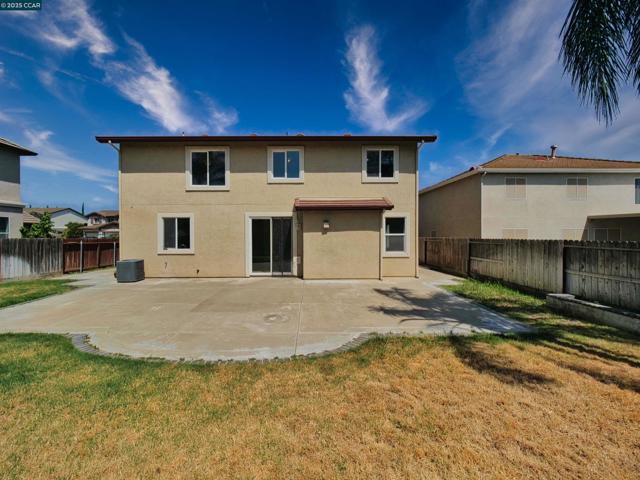 2035 Pasado Avenue, Manteca CA: https://media.crmls.org/mediaz/1bab4bda-3f4f-4ece-bae5-8d2da5d21712.jpg