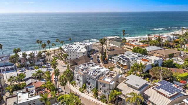 249 Playa Del Norte, La Jolla CA: https://media.crmls.org/mediaz/1babf450-b874-4b0c-a7e6-659f4899be56.jpg