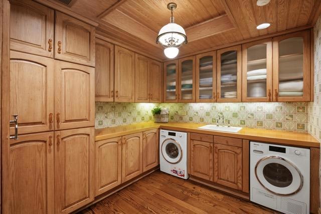 12359 Farr Ranch Road, Saratoga CA: https://media.crmls.org/mediaz/1bac573b-5da6-4ab5-baed-92547e06593e.jpg