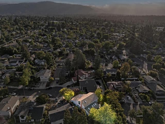 116 Loma Vista Court, Los Gatos CA: https://media.crmls.org/mediaz/1bac80e8-c0d4-49f1-99c4-18fdd720877e.jpg