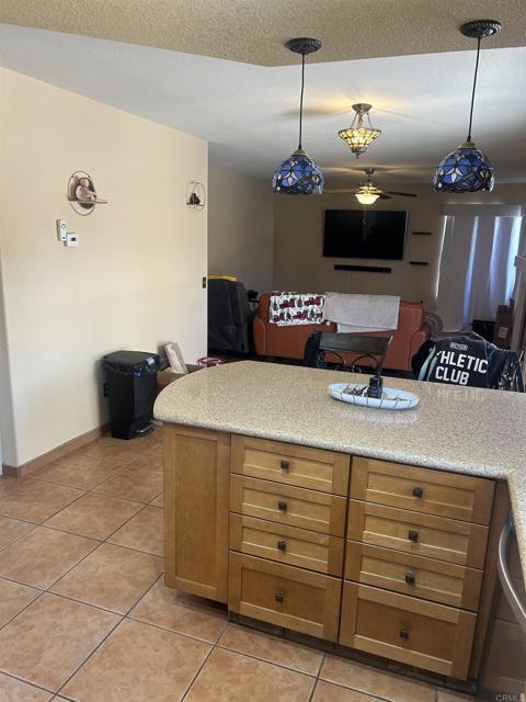 402 Calle Corazon, Oceanside CA: https://media.crmls.org/mediaz/1bacc0b2-bb38-448f-9973-67010b5055ad.jpg