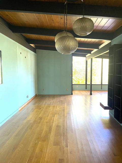 1245 Chula Vista Drive, Belmont CA: https://media.crmls.org/mediaz/1bad06e8-391a-490f-b43b-fe7dbdab8673.jpg