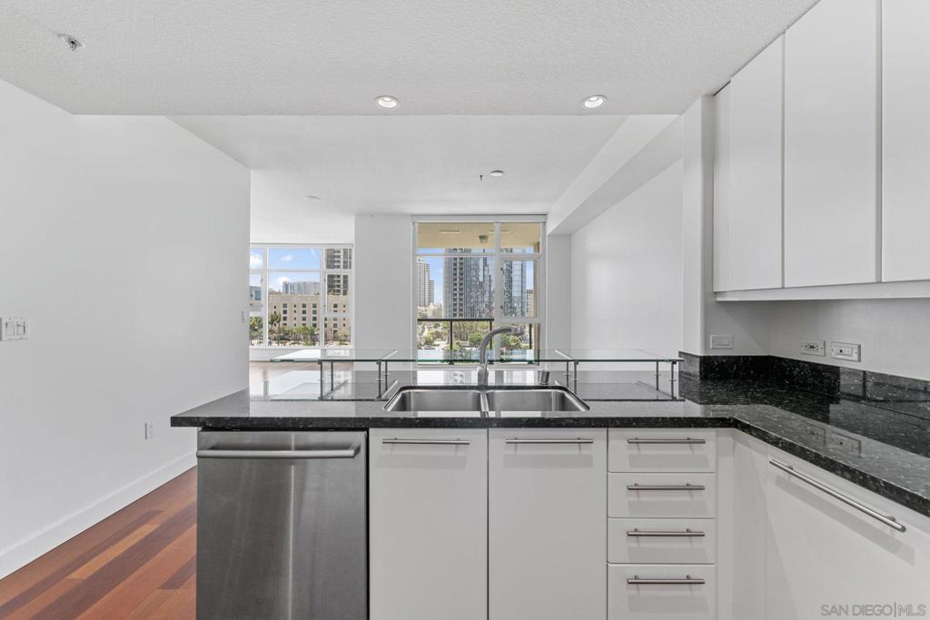 1199 Pacific Hwy - photo 13